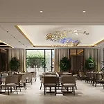 Radisson Blu Hotel, Hotel