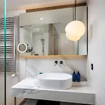 Radisson Blu Hotel, Hotell