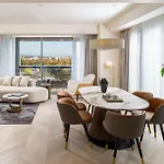 Radisson Blu Hotel, Hotell