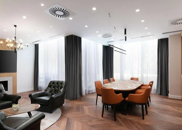 Radisson Blu Hotel, Hotel